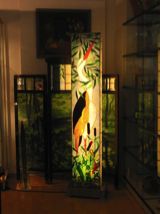 The light-column “Bird” reflecting in the folding-screen (2)